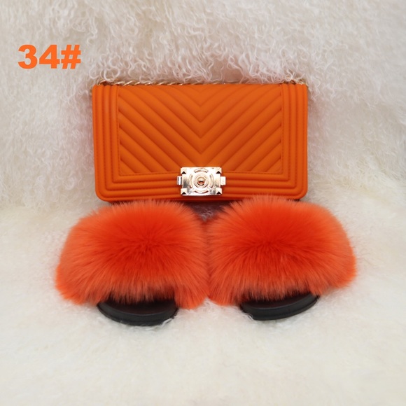 Purse and Fur Slides Set - Picture 2 of 12